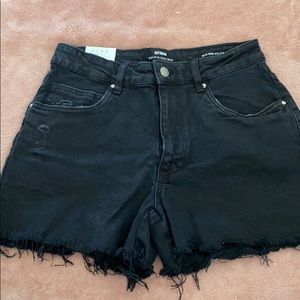 Mid rise black cotton on shorts